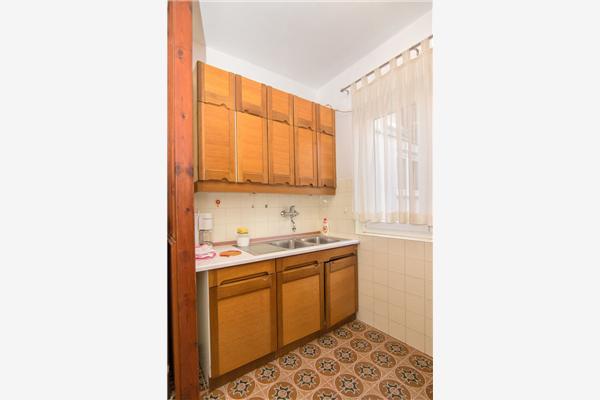 Apartment A1, for 5 persons