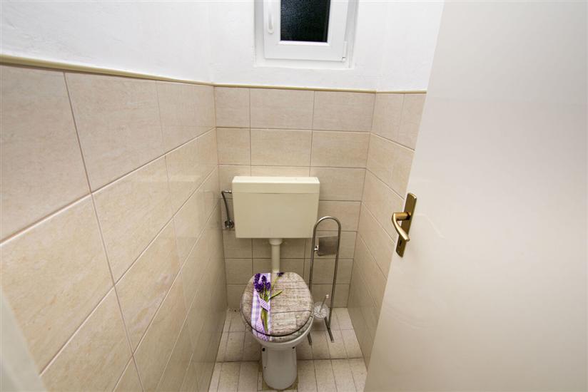 Apartment A1, for 6 persons