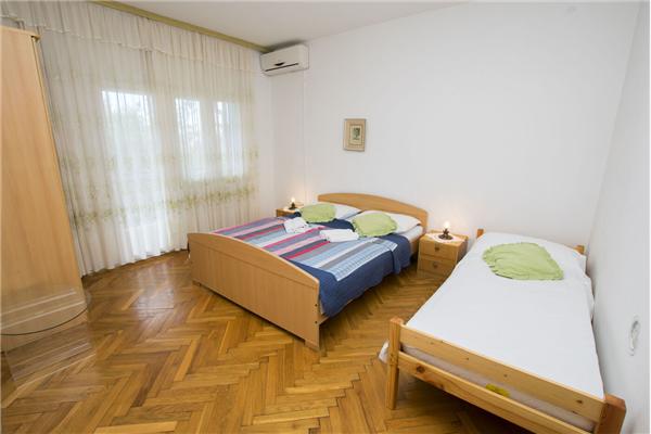 Apartment A1, for 6 persons