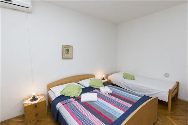 Apartment A1, for 6 persons