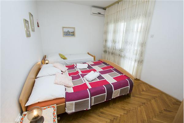Apartment A1, for 6 persons