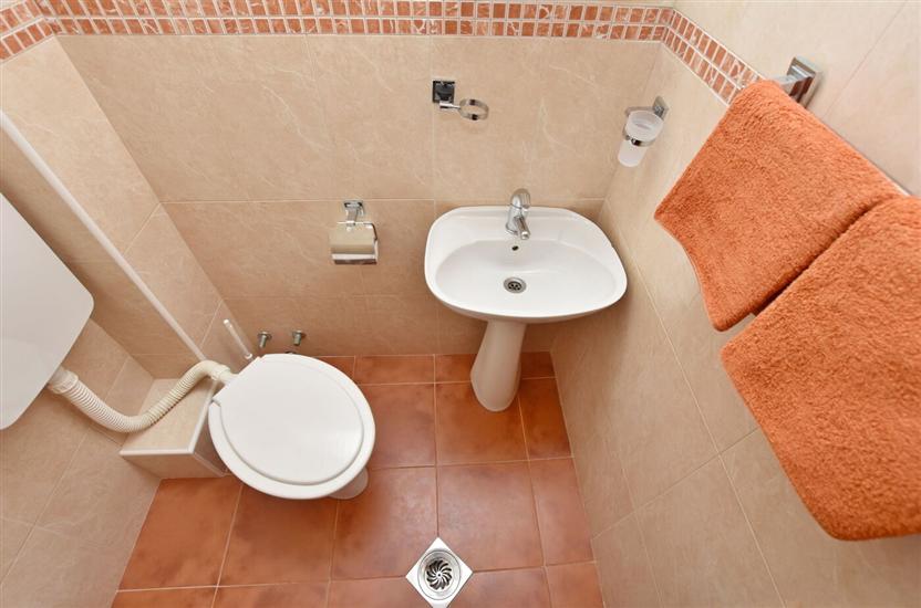 Room S1, for 2 persons