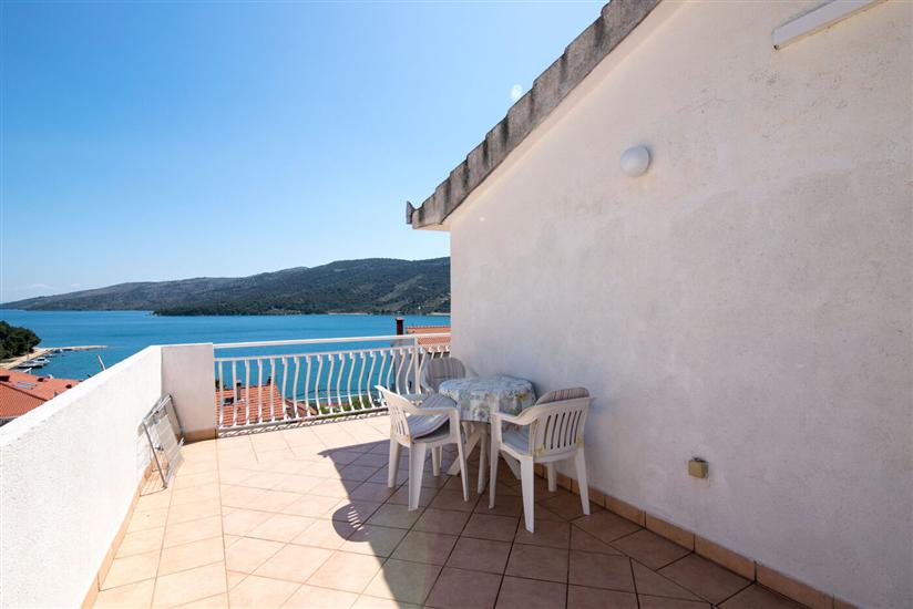 Apartment A2, for 3 persons