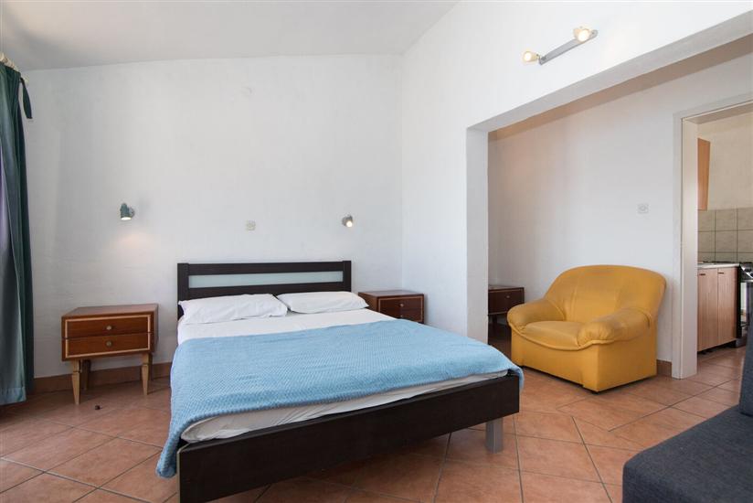 Apartment A2, for 3 persons