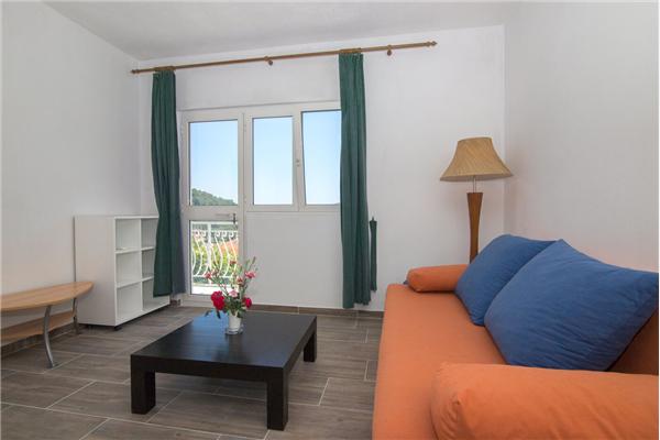 Apartment A4, for 4 persons