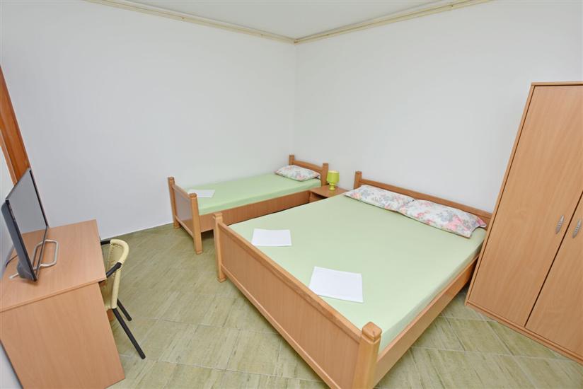 Apartment A4, for 3 persons