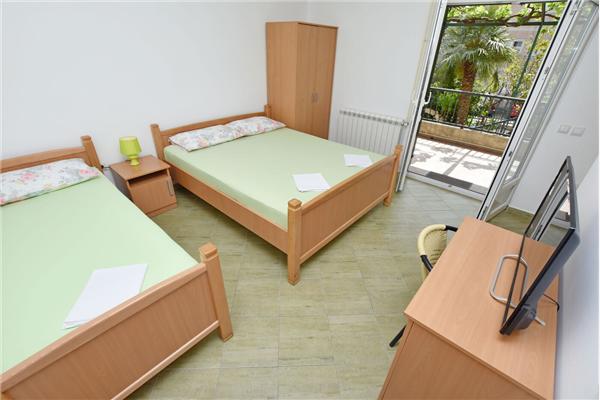 Apartment A4, for 3 persons