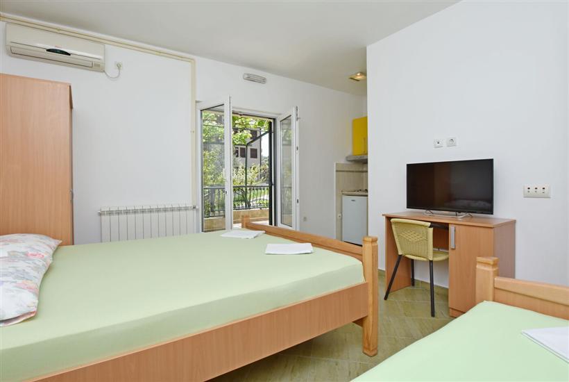 Apartment A4, for 3 persons