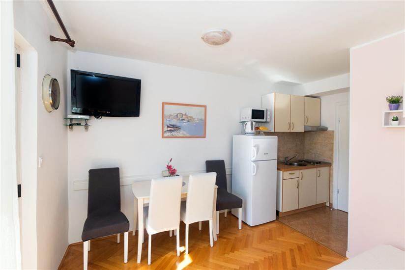 Apartment A1, for 3 persons