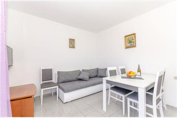 Apartment A4, for 4 persons