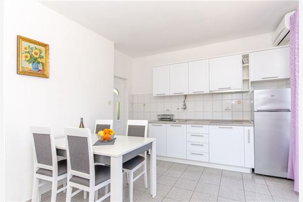 Apartment A4, for 4 persons