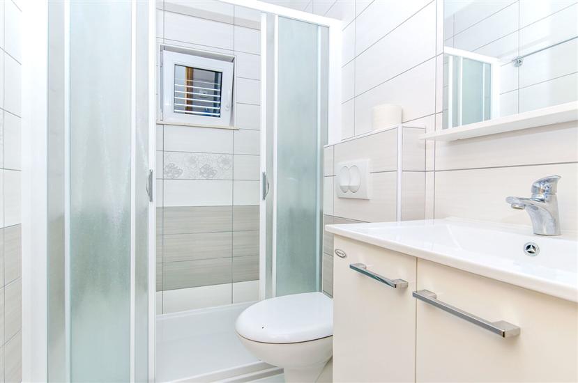 Apartment A5, for 6 persons