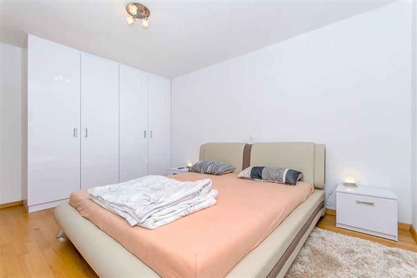 Apartment A5, for 6 persons