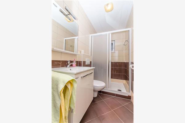 Apartment A5, for 6 persons