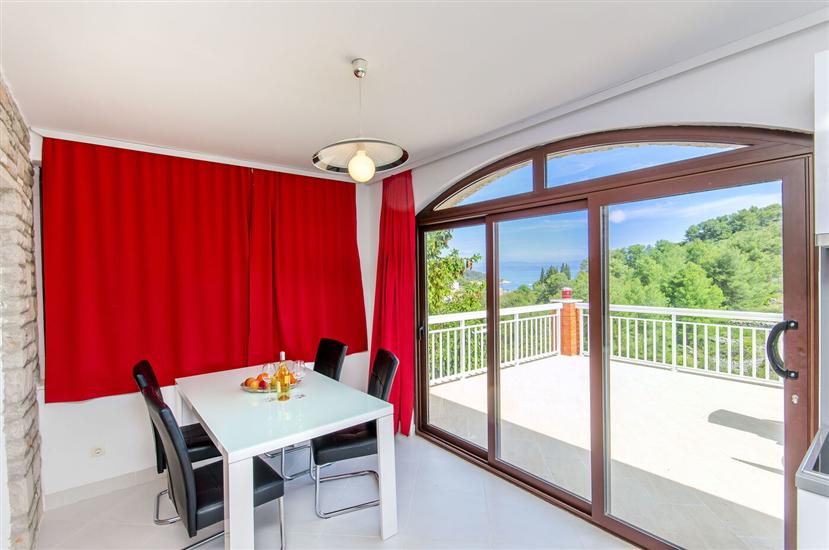 Apartment A5, for 6 persons