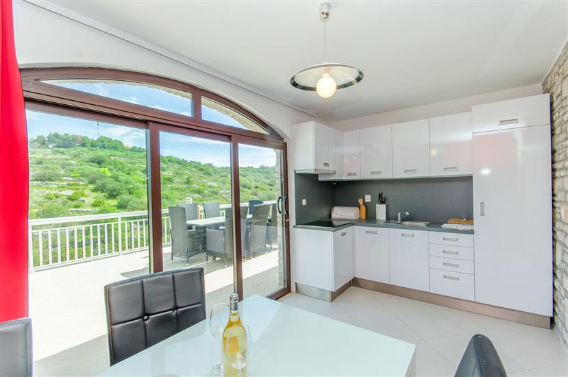 Apartment A5, for 6 persons