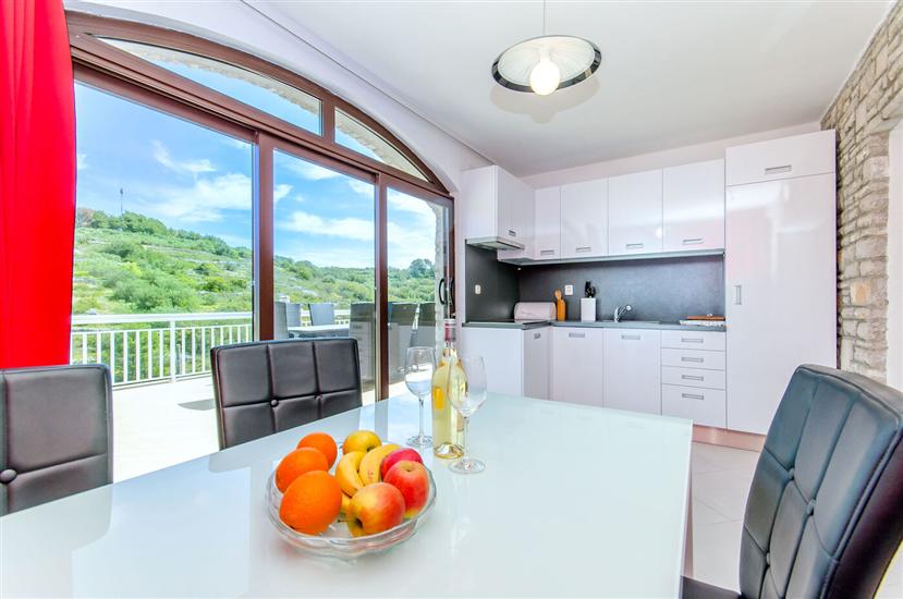 Apartment A5, for 6 persons