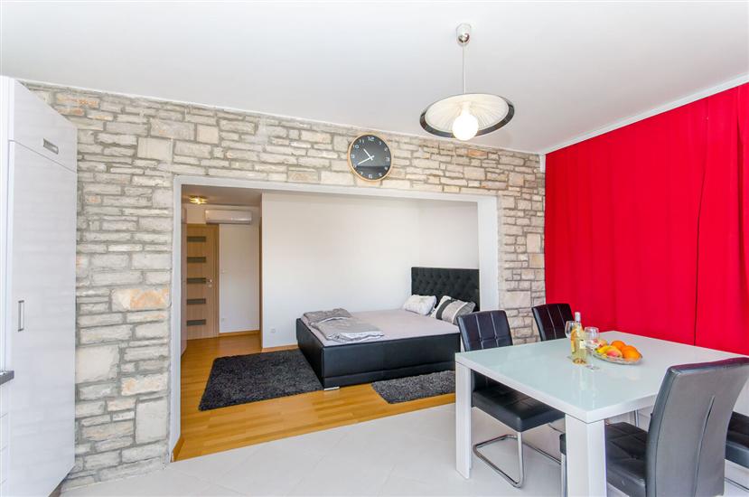 Apartment A5, for 6 persons