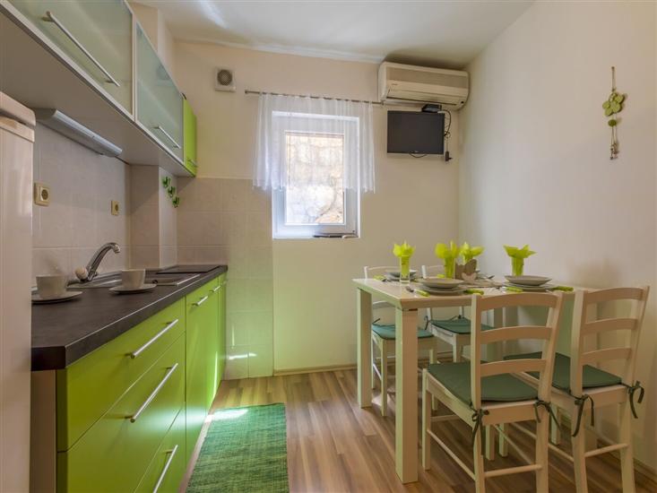 Apartment A4, for 3 persons