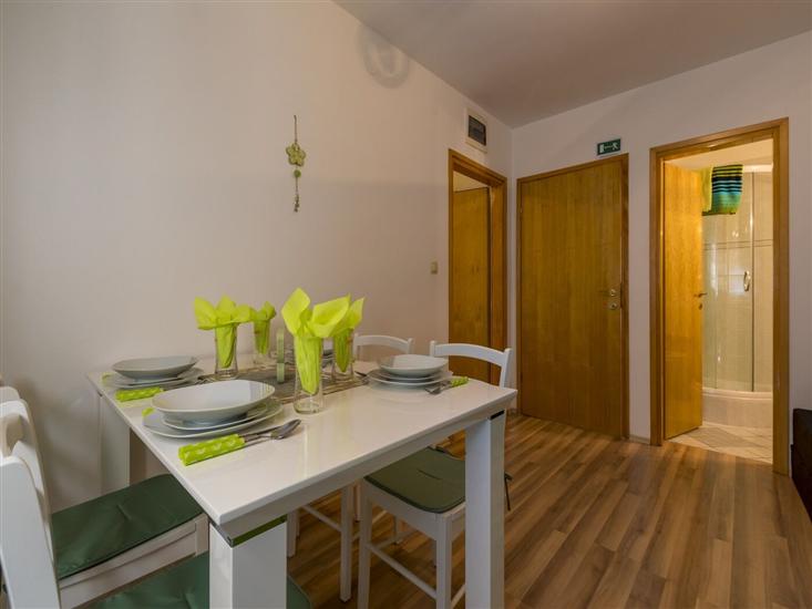 Apartment A4, for 3 persons