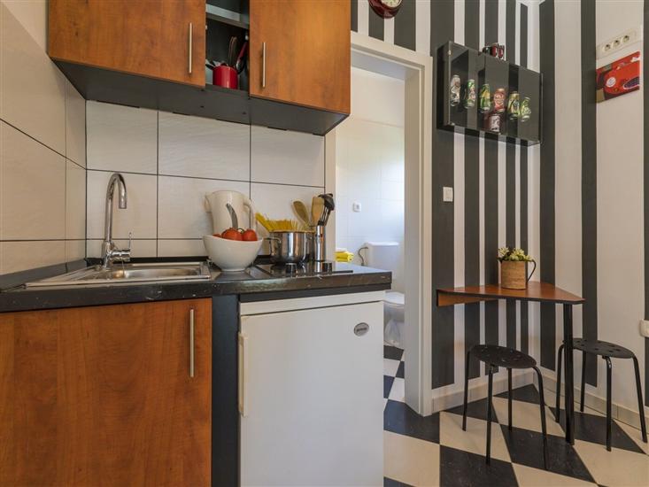 Room S1, for 2 persons