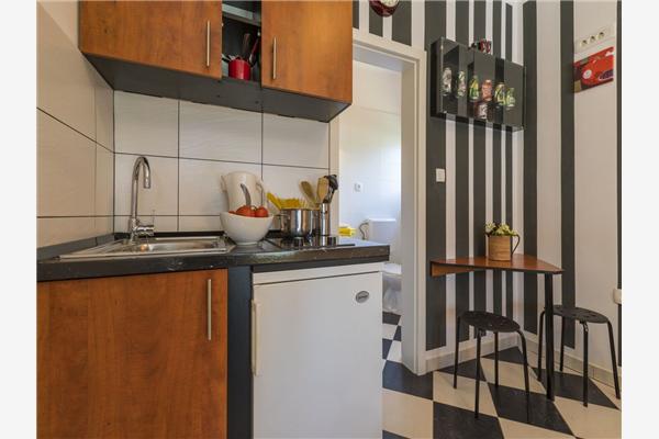 Room S1, for 2 persons