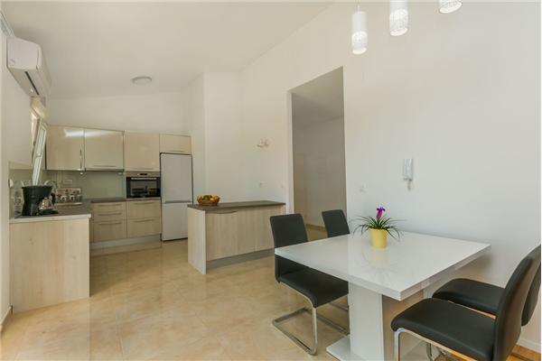 Apartment A7, for 4 persons