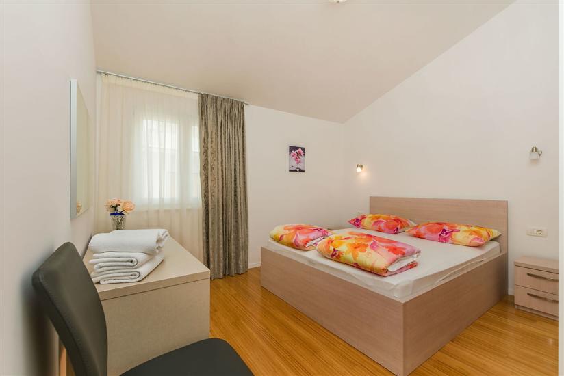 Apartment A7, for 4 persons