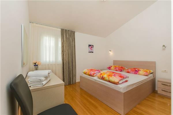 Apartment A7, for 4 persons