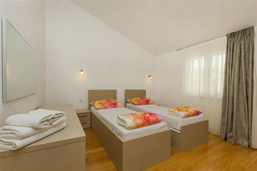 Apartment A7, for 4 persons