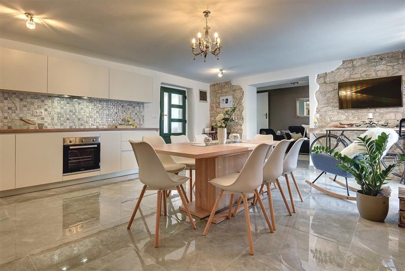 House K1, for 8 persons