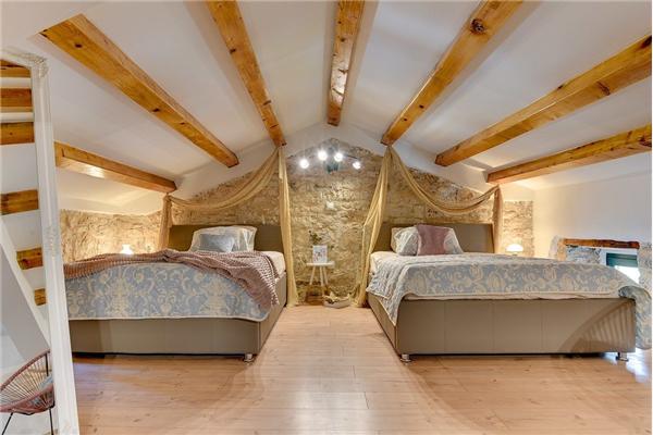 House K1, for 8 persons