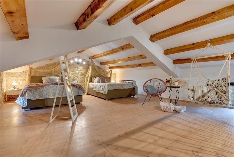 House K1, for 8 persons