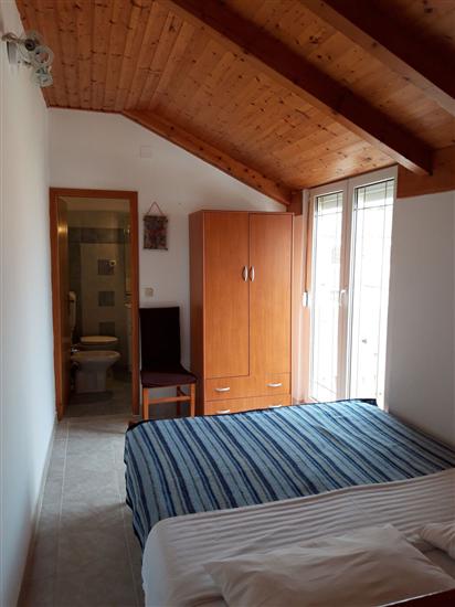 Apartment A2, for 5 persons