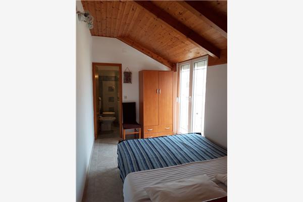 Apartment A2, for 5 persons