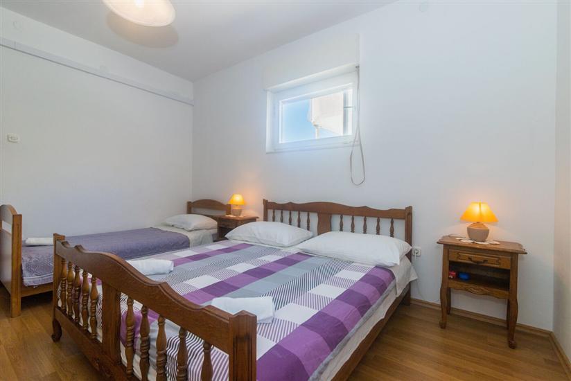 Apartment A1, for 5 persons