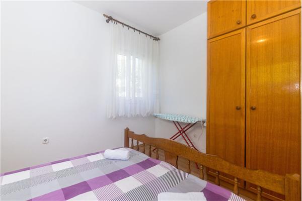 Apartment A1, for 5 persons