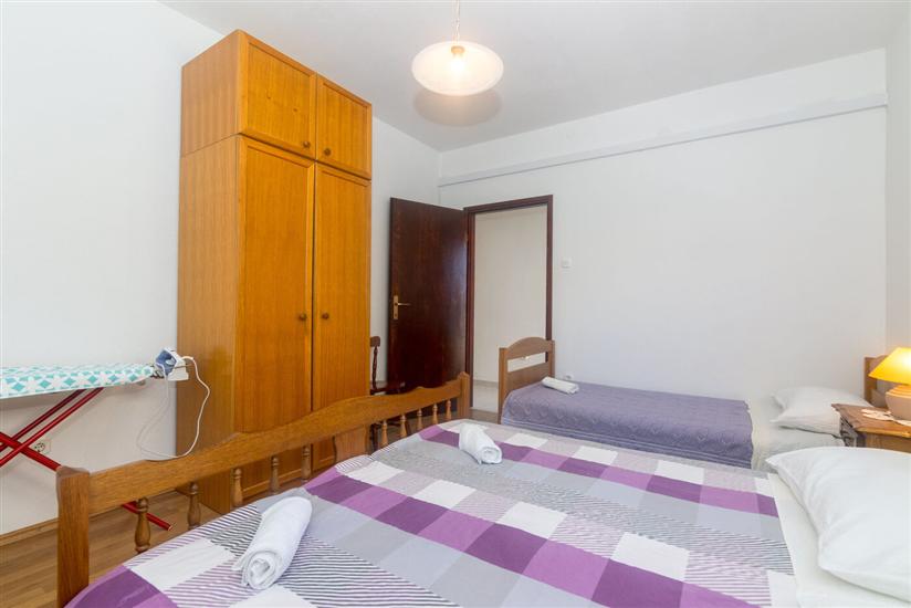 Apartment A1, for 5 persons