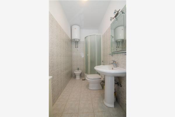 Apartment A1, for 5 persons