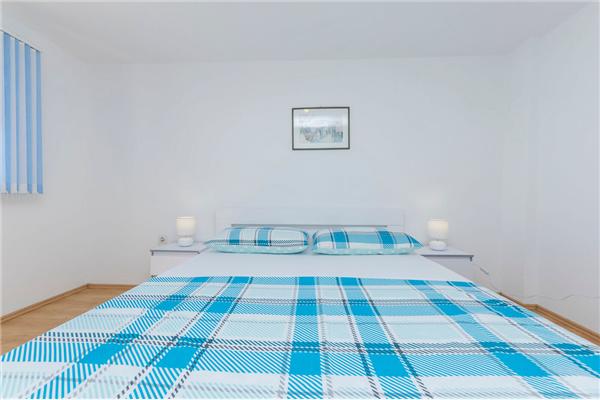 Apartment A1, for 6 persons