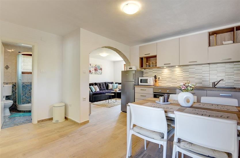 House K1, for 8 persons