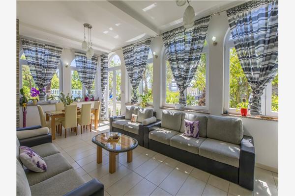 House K1, for 12 persons