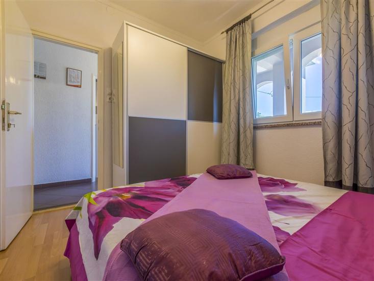 House K1, for 12 persons