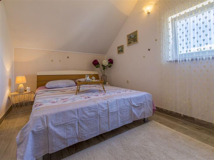 House K1, for 12 persons