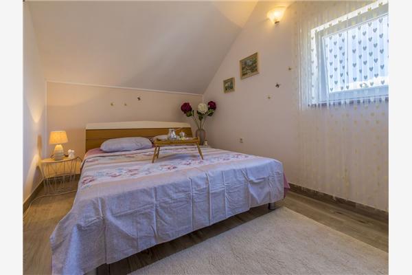 House K1, for 12 persons