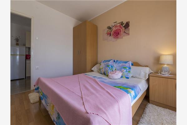 House K1, for 12 persons