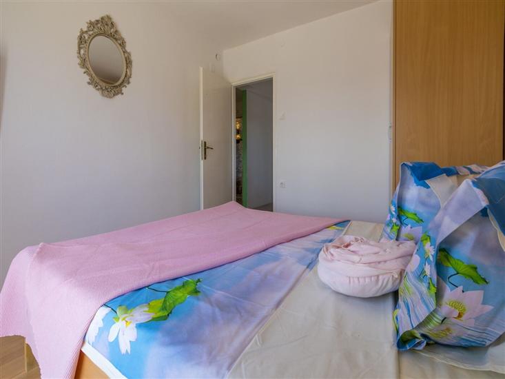 House K1, for 12 persons