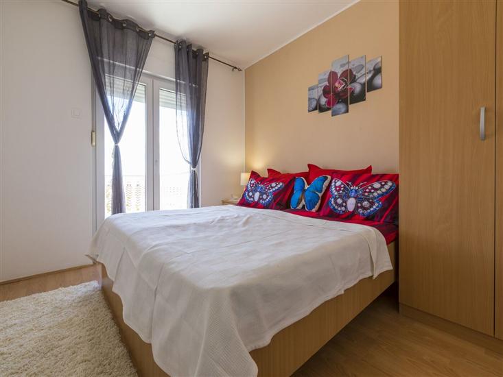 House K1, for 12 persons