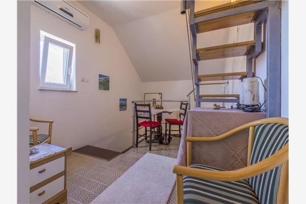 House K1, for 12 persons