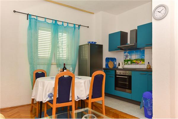 Apartment A4, for 4 persons